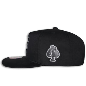 CLOVER BLACK OUTLET