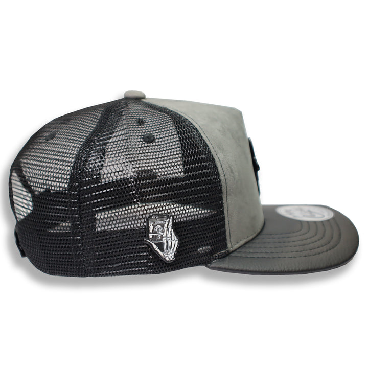 Gorra Culichi Caps Gray Skull Trucker