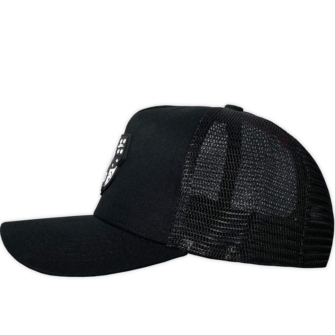 GORRA ALL IN BRAND DADOS NEGRA TRUCKER