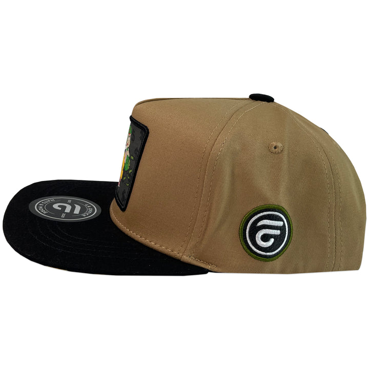 Gorra La Office Un Chavo Muy Felix Beige Visera Negra