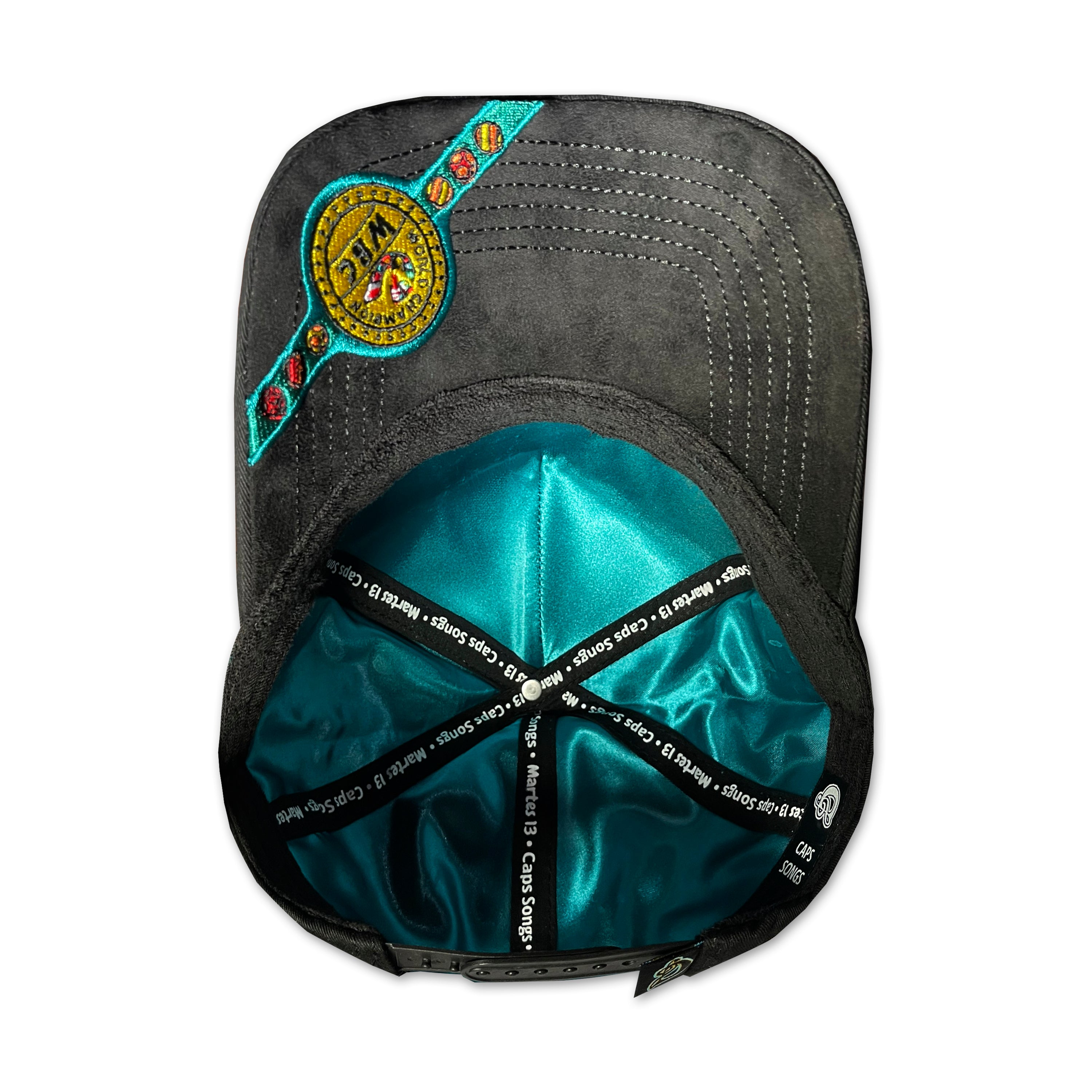 GORRA CAP SONG MARTES 13
