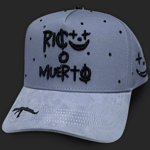 GORRA GC RICO O MUERTO GRIS
