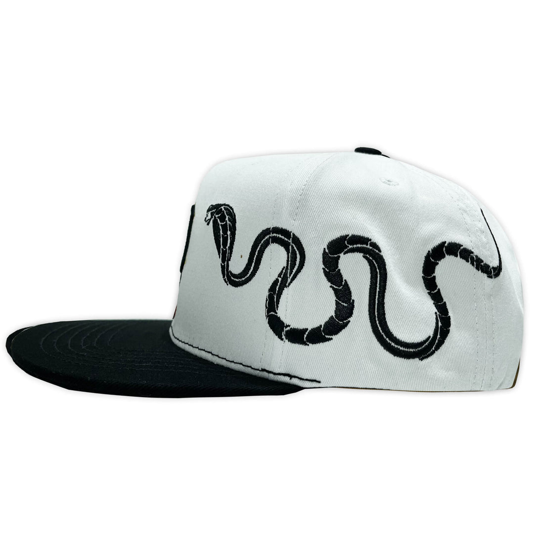 Gorra Prayers Snake