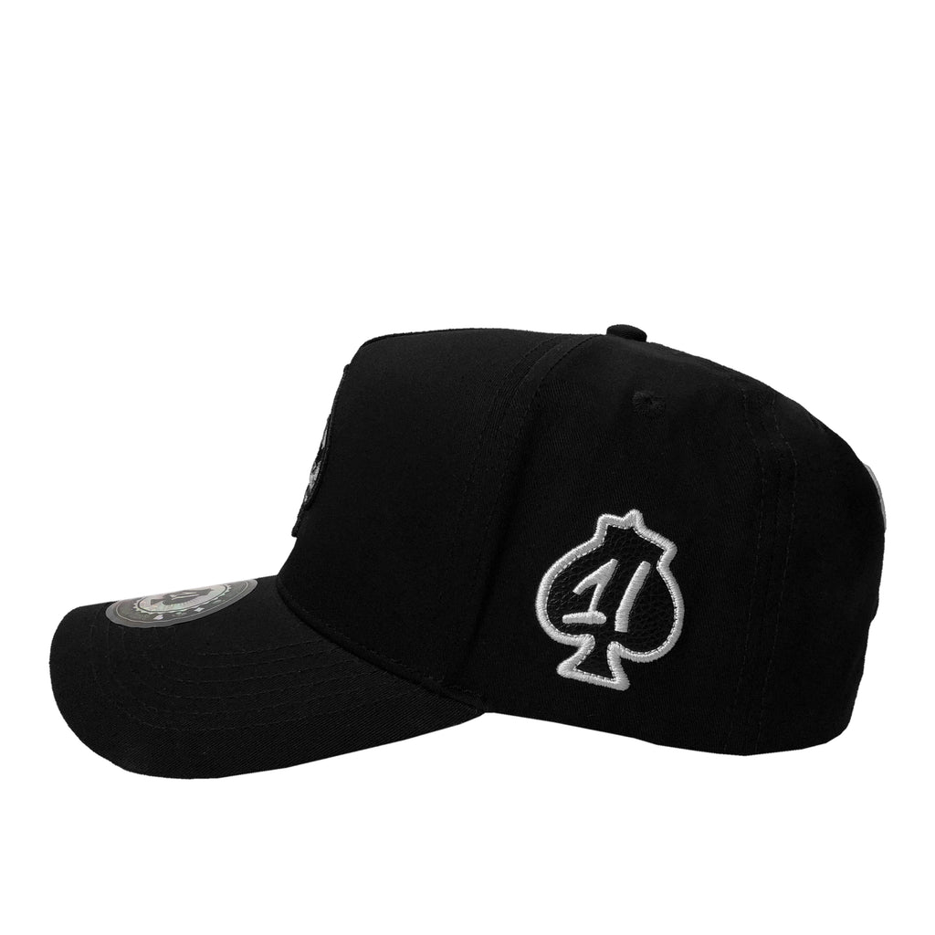 COLORS BLACK TYPE CURVE